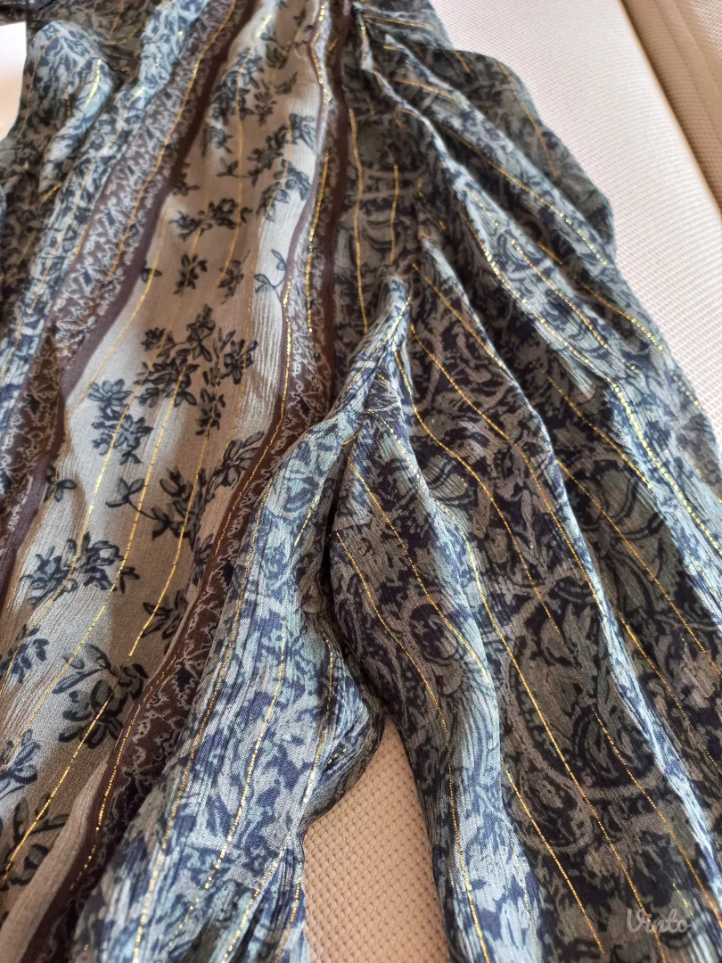 Zara haljina sa zlatnim nitima