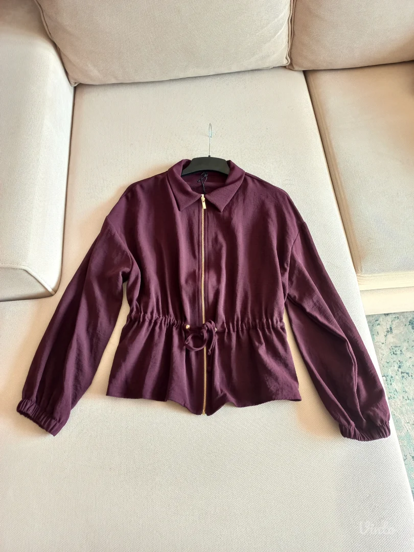 Zara safari jakna sa učkurom