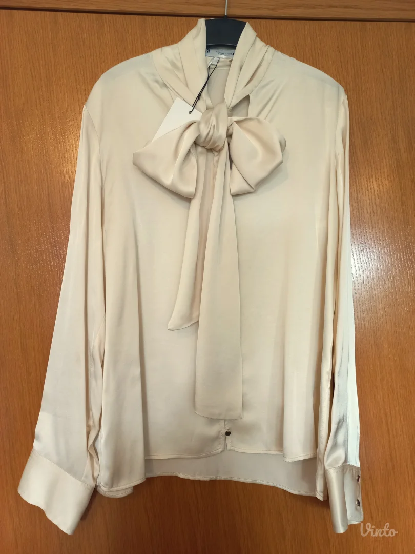 Zara satenska košulja sa mašnom