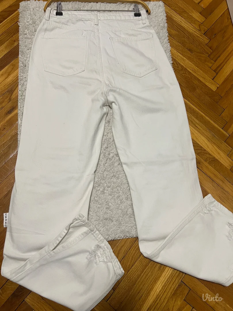 Bele farmerice pocepane