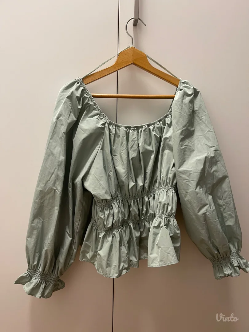 Top sa dugim rukavima zara