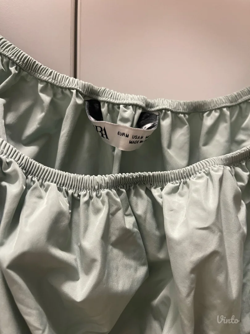 Top sa dugim rukavima zara