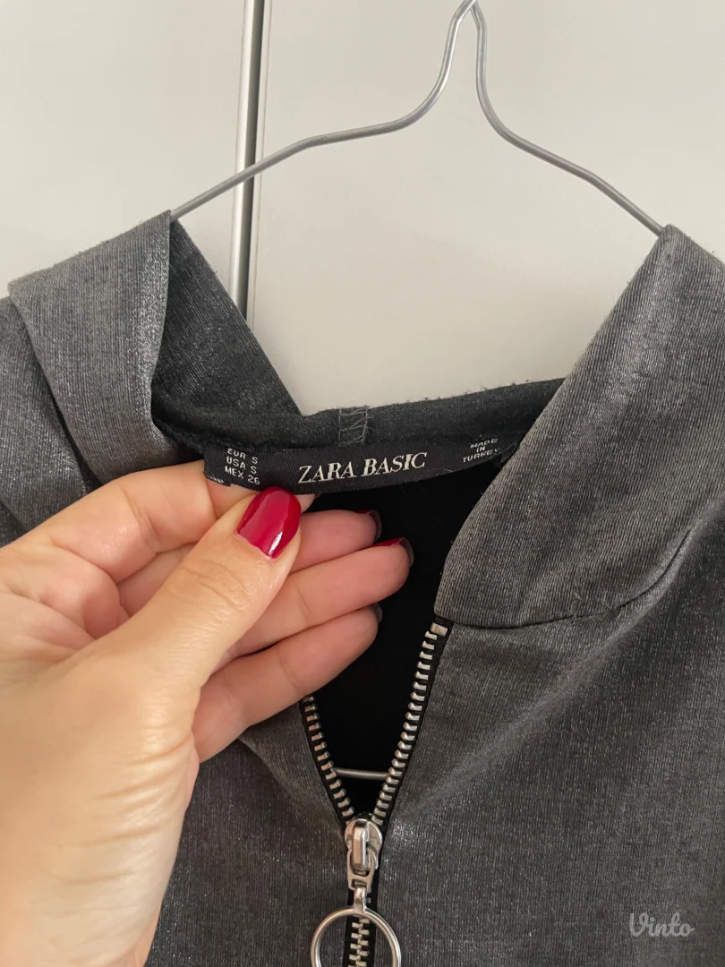 Duks sa kapuljacom zara