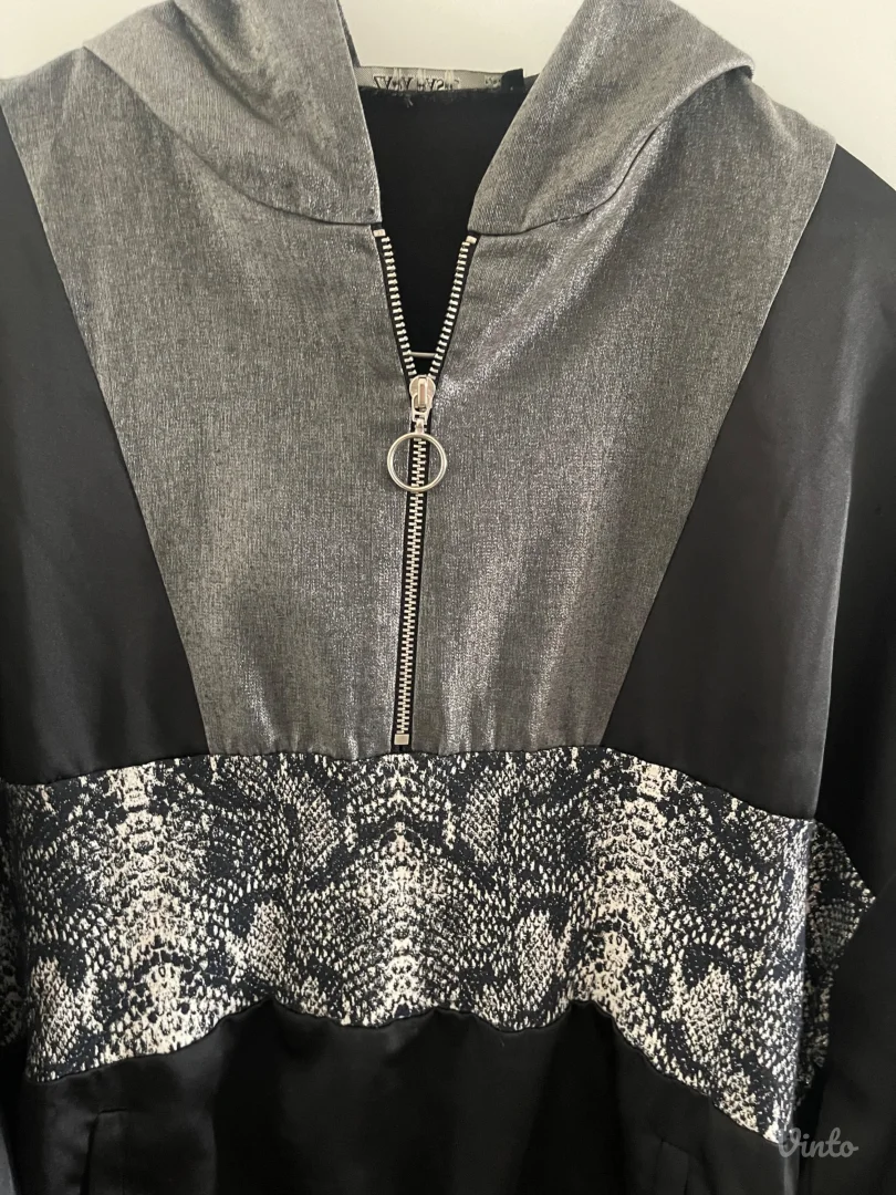 Duks sa kapuljacom zara