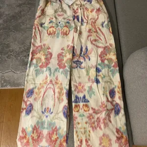 Pantalone zara 100% pamuk