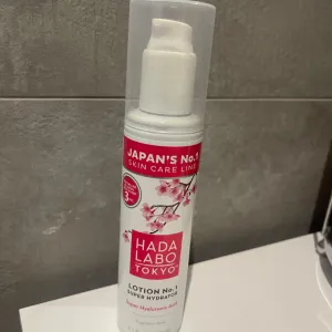Hada Labo tokyo (losion hydrator)