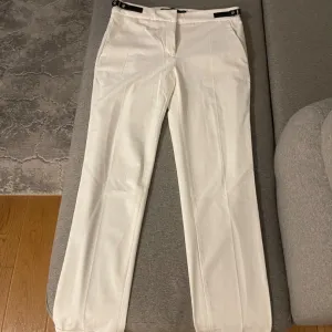 Pantalone mango