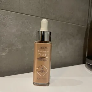 True match plumping tinted serum Loreal