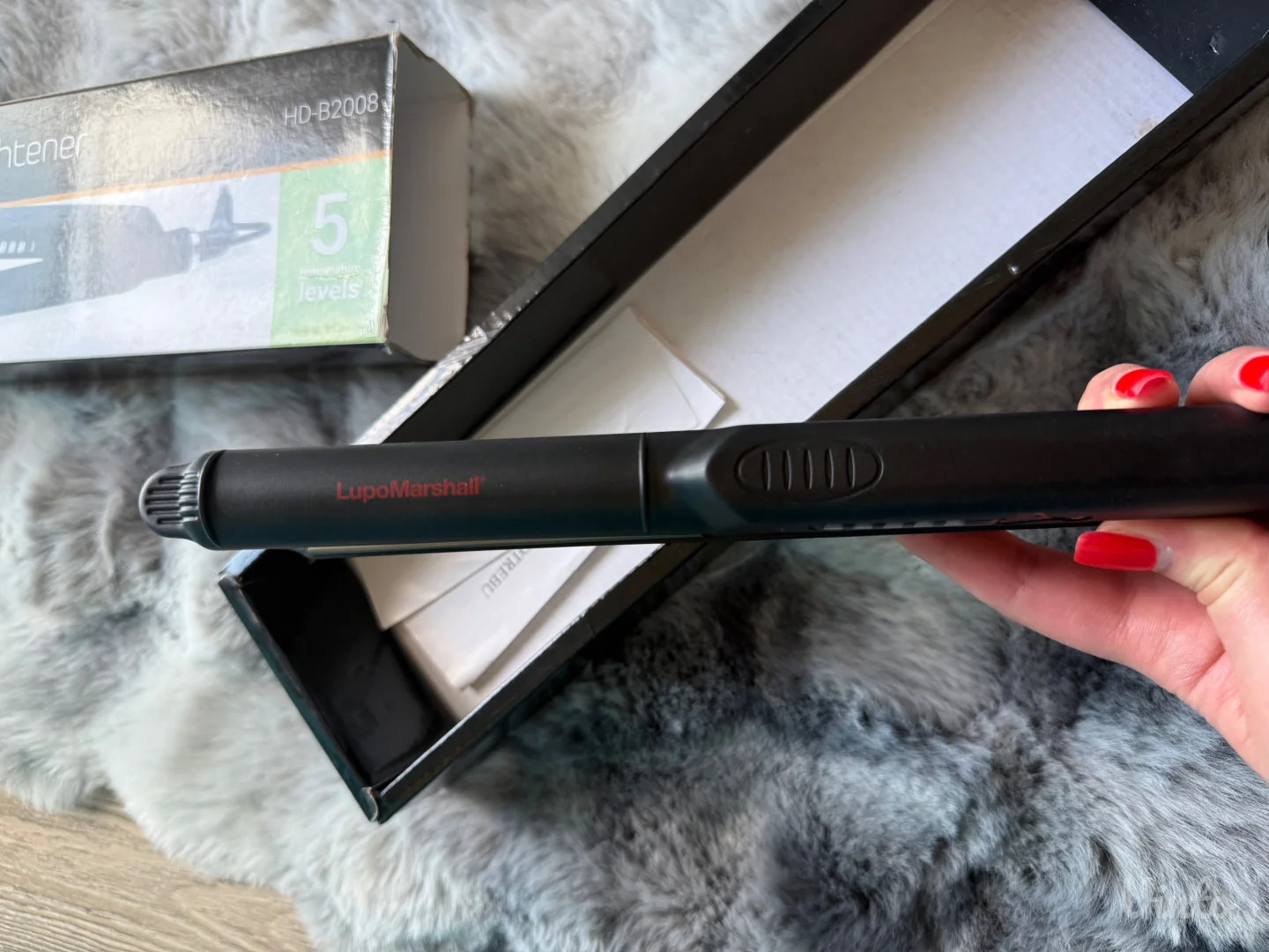 LupoMarshall pegla za kosu