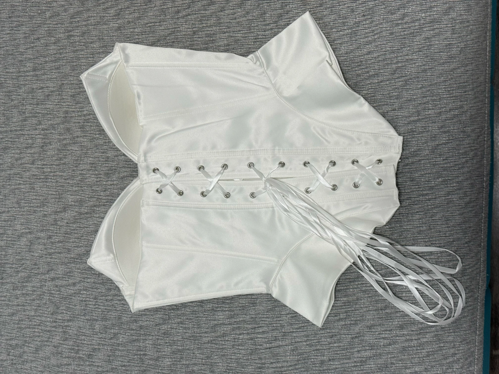 Beli koset