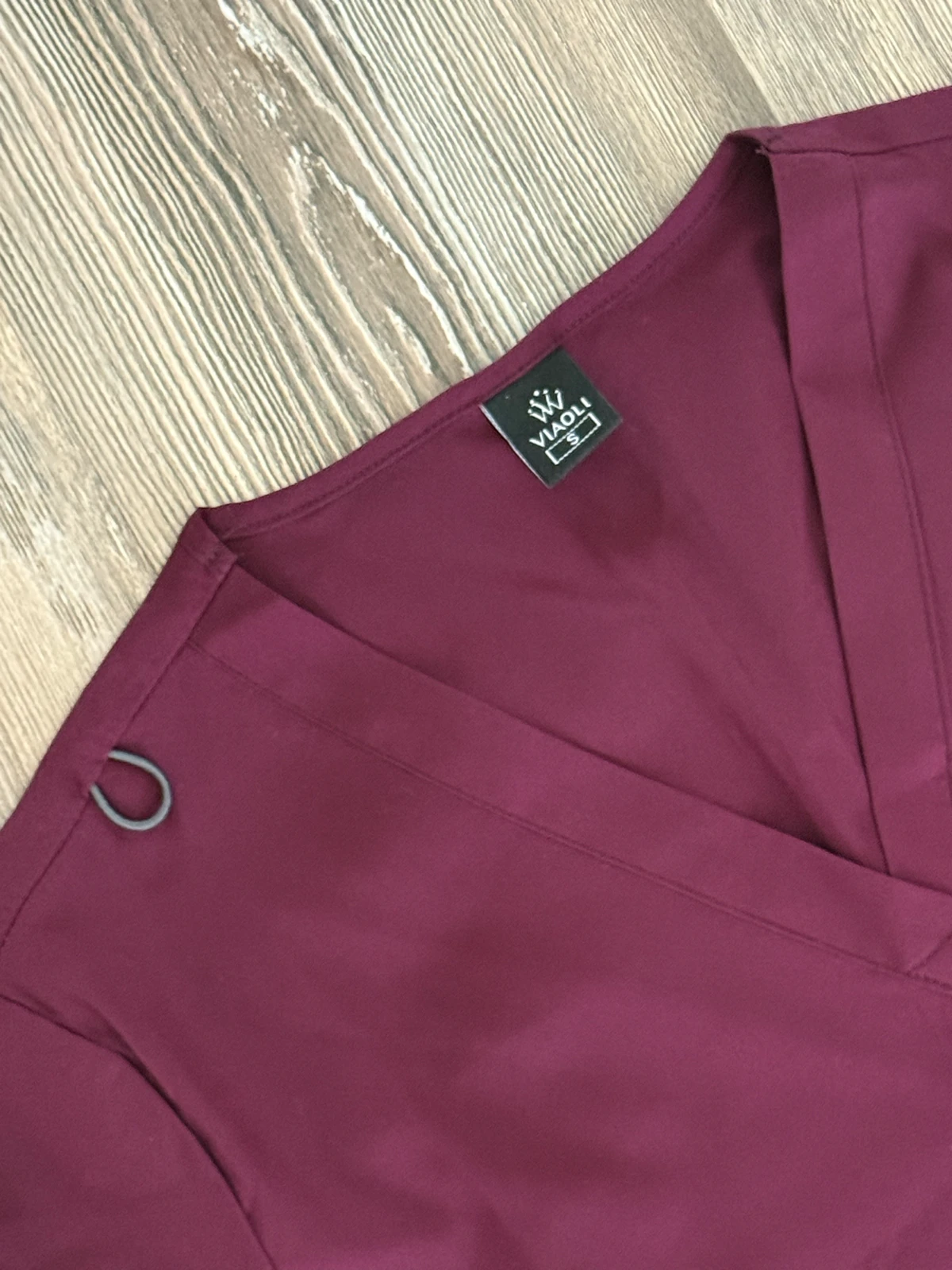 Bordo medicinska uniforma