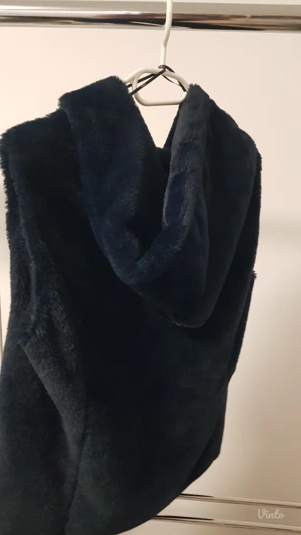 Teget prsluk sa kapuljačom-nov (mekan i topao)