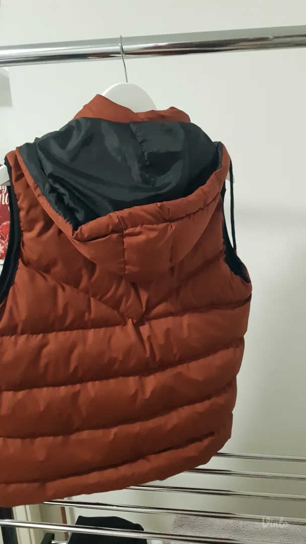 Prsluk veličine S/M -Nov iz Turske