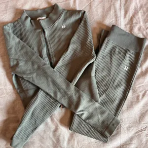 HardLove komplet za trening