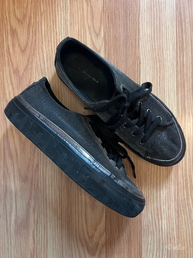 Tommy Hilfinger patike