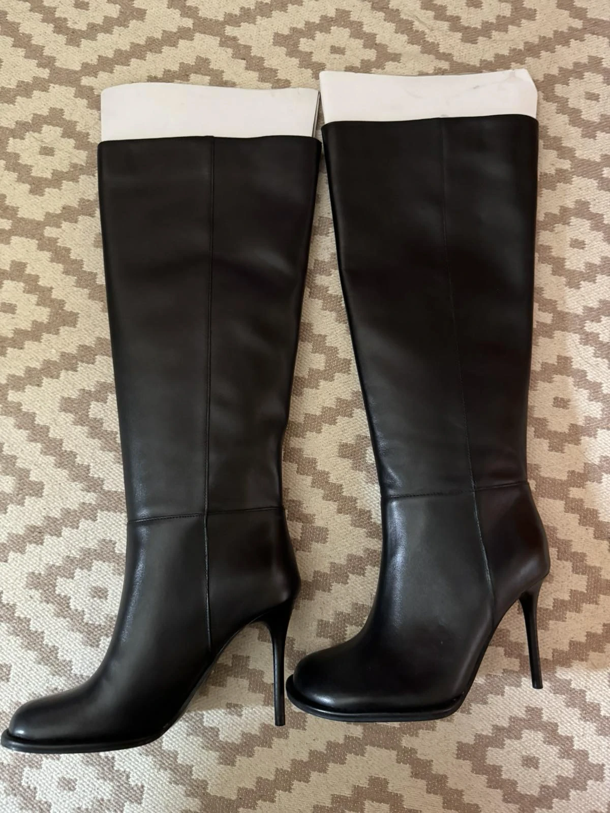 Zara kozne cizme NOVE broj 37