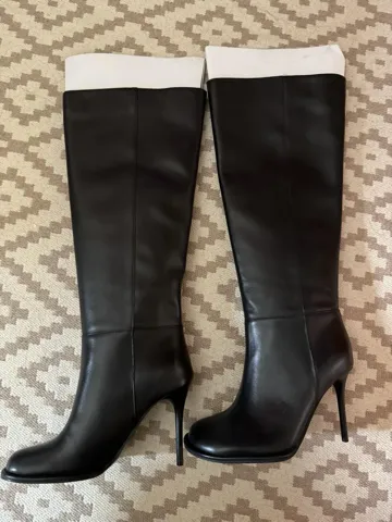 Zara kozne cizme NOVE broj 37
