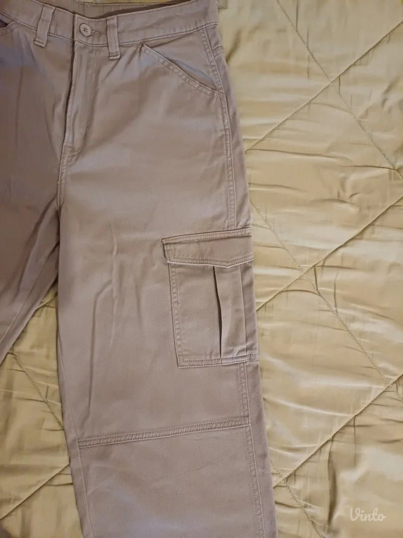 Pantalone sa dzepovima