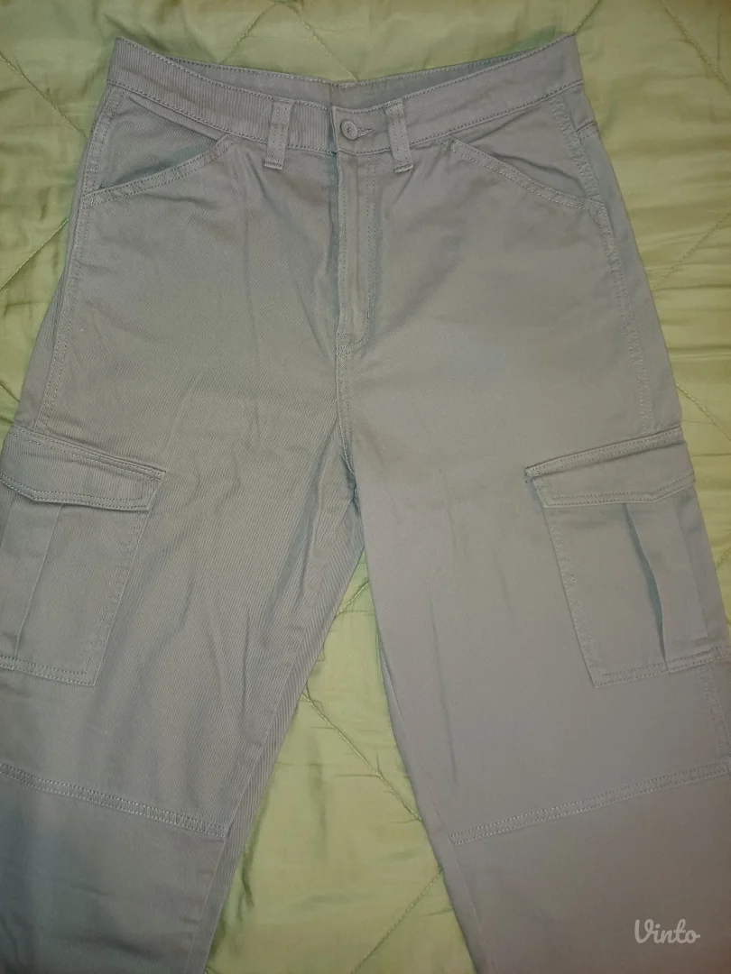 Pantalone sa dzepovima