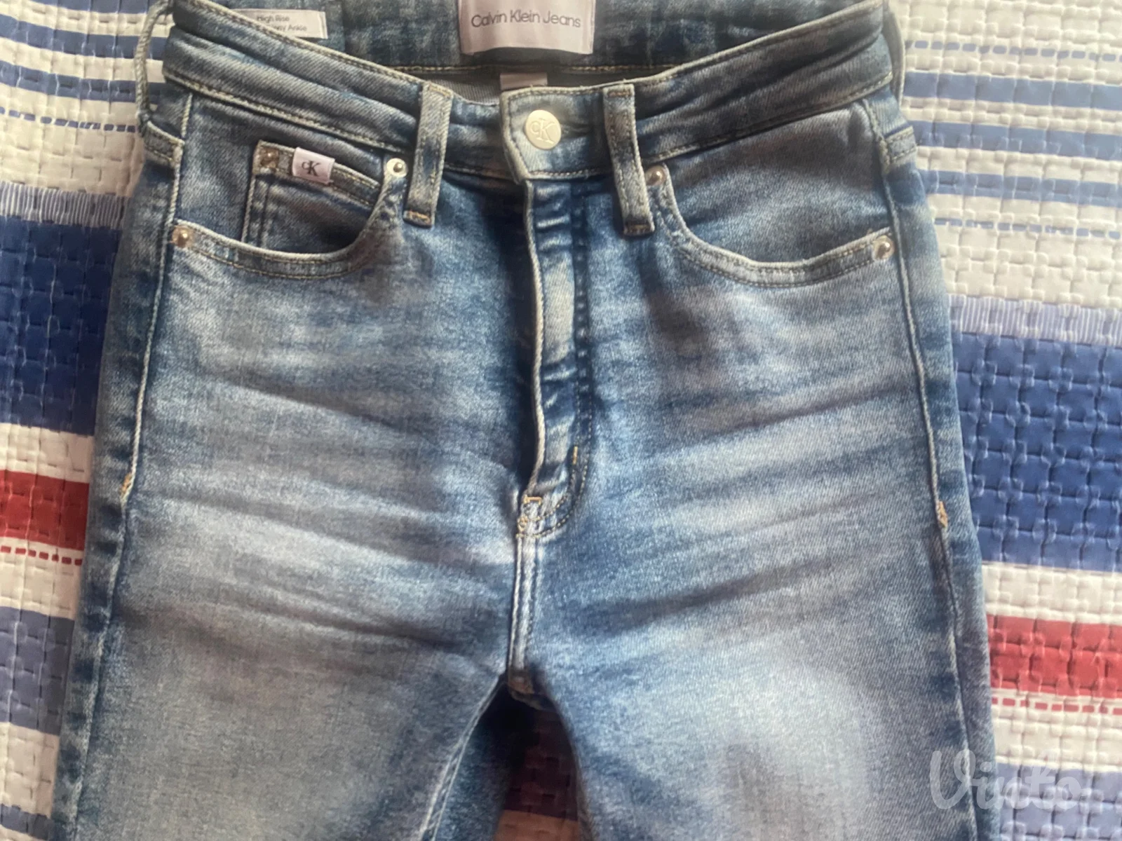 Calvin Klein farmerice w 25