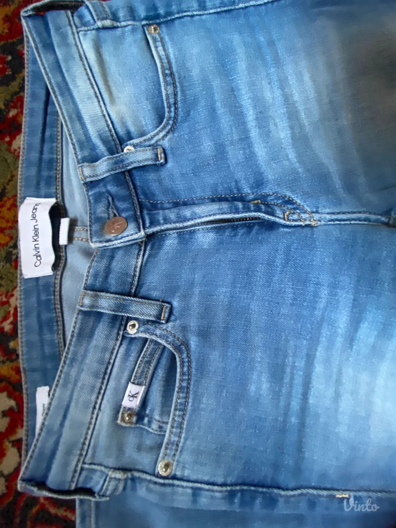 Calvin Klein farmerice w25
