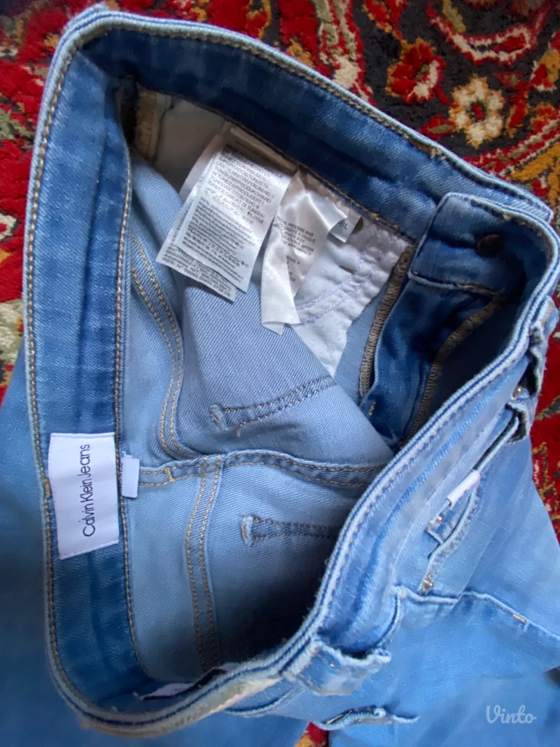 Calvin Klein farmerice w25