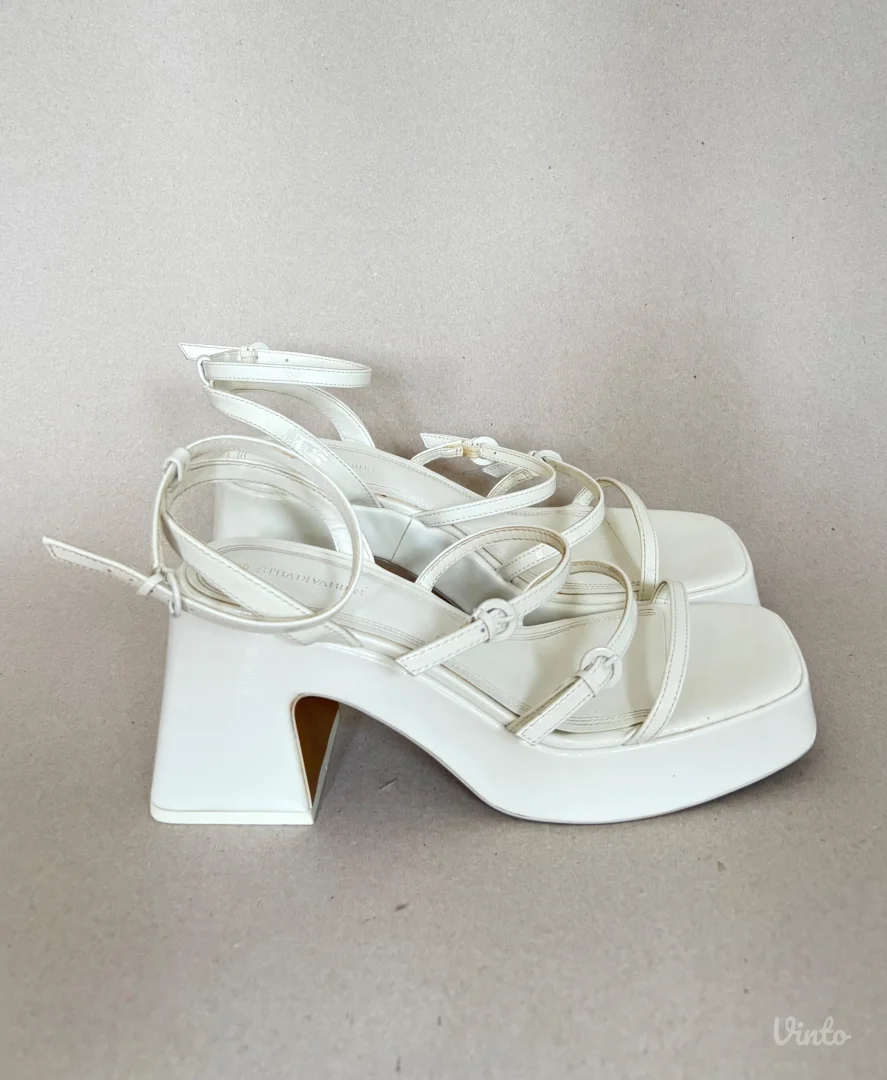 Stradivarius sandale