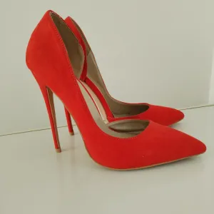 Koralno crvene salonke