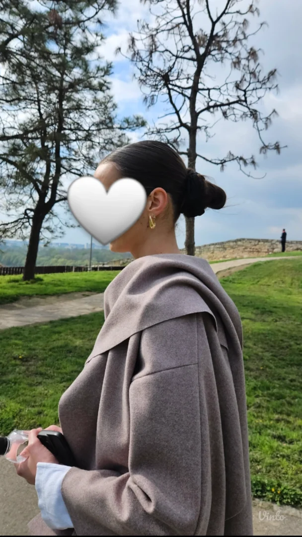 Elegantna pelerina sa šalom