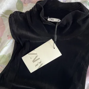 ZARA MIDI - crna haljina