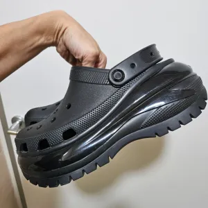 Crocs mega crush