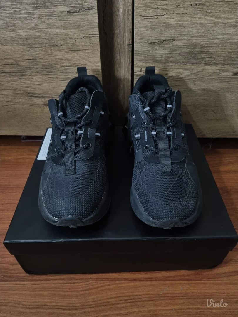 Nike zenske patike br.39