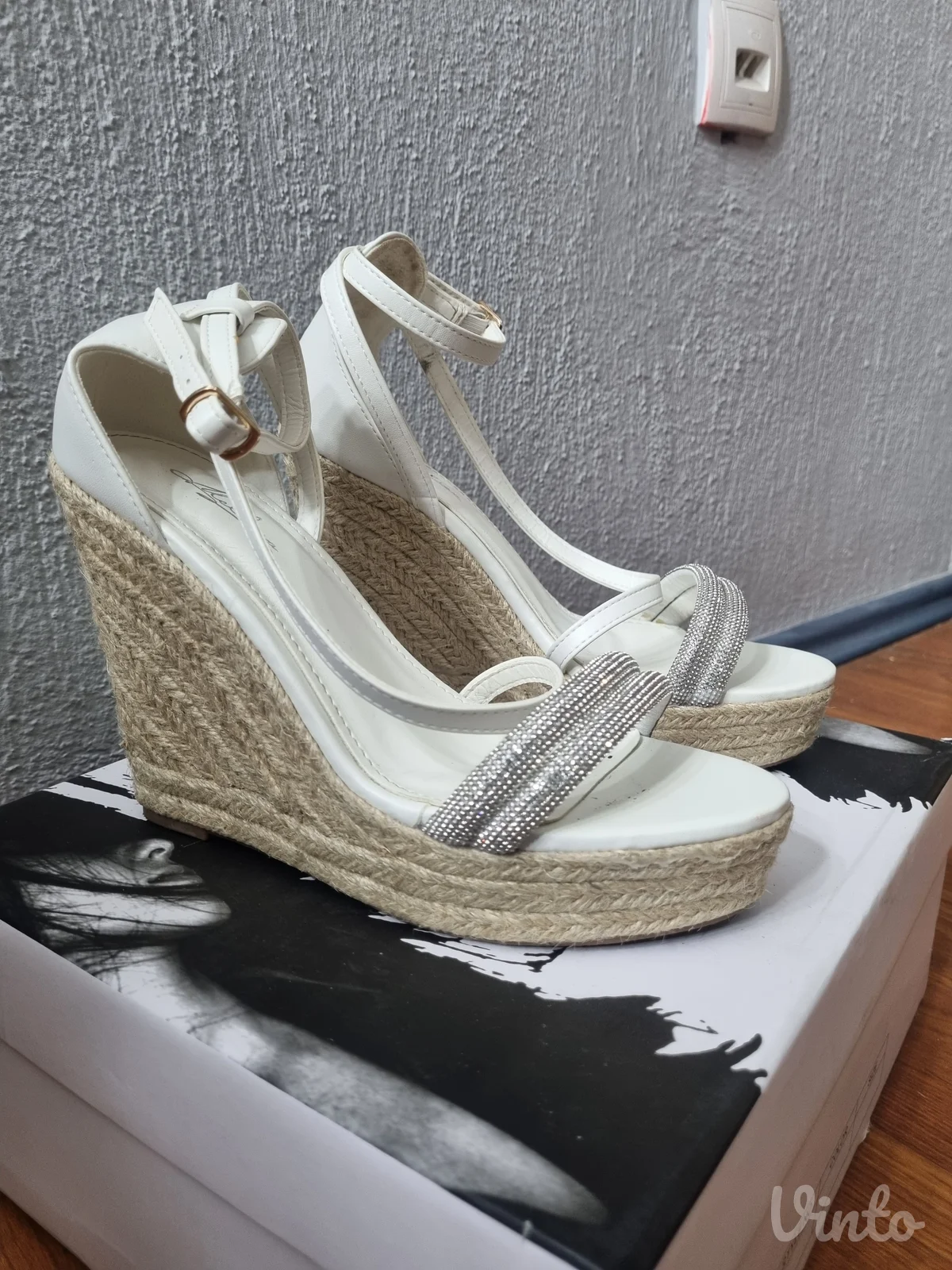 Sandale na platformu br.39
