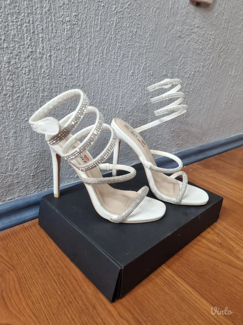 Sandale na stiklu br.39
