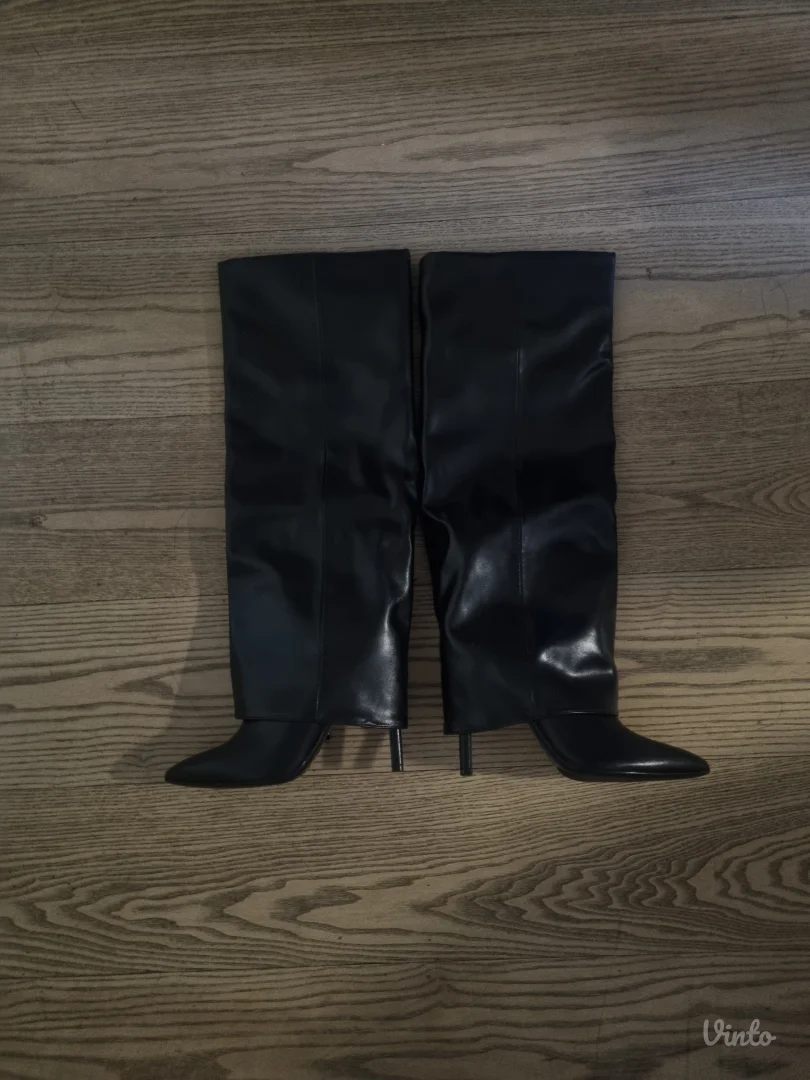 Zenske cizme na stiklu br.39