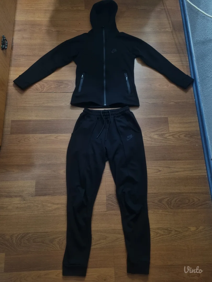 Zenska komplet trenerka Nike S