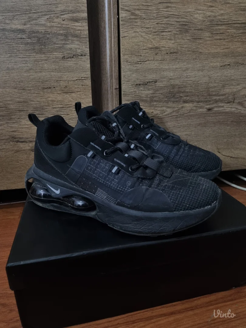 Nike zenske patike br.39