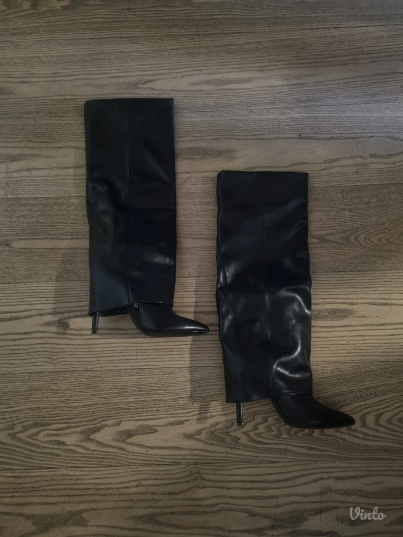 Zenske cizme na stiklu br.39