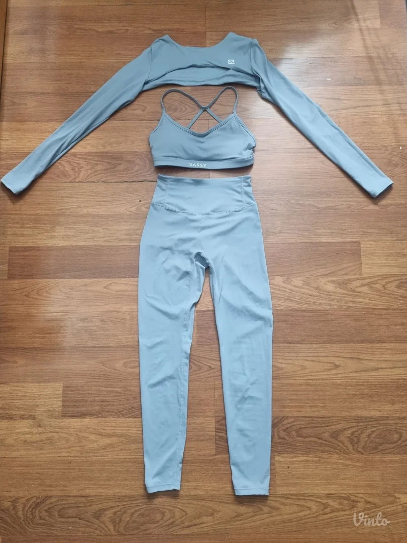 Komplet za trening Sassy S