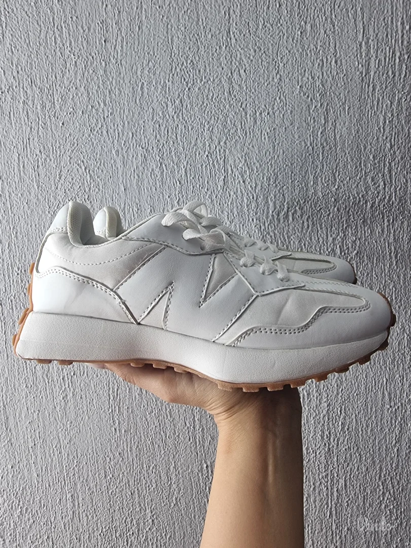 New Balance 327 zenske patike br.39