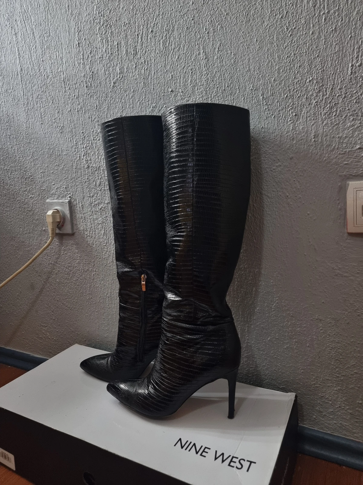 Cizme na stiklu Nine West br.38.5
