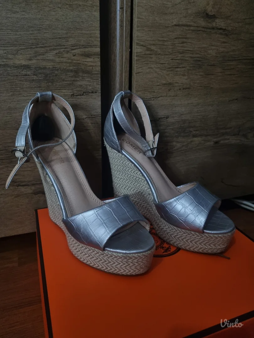 Sandale na platformu br.39