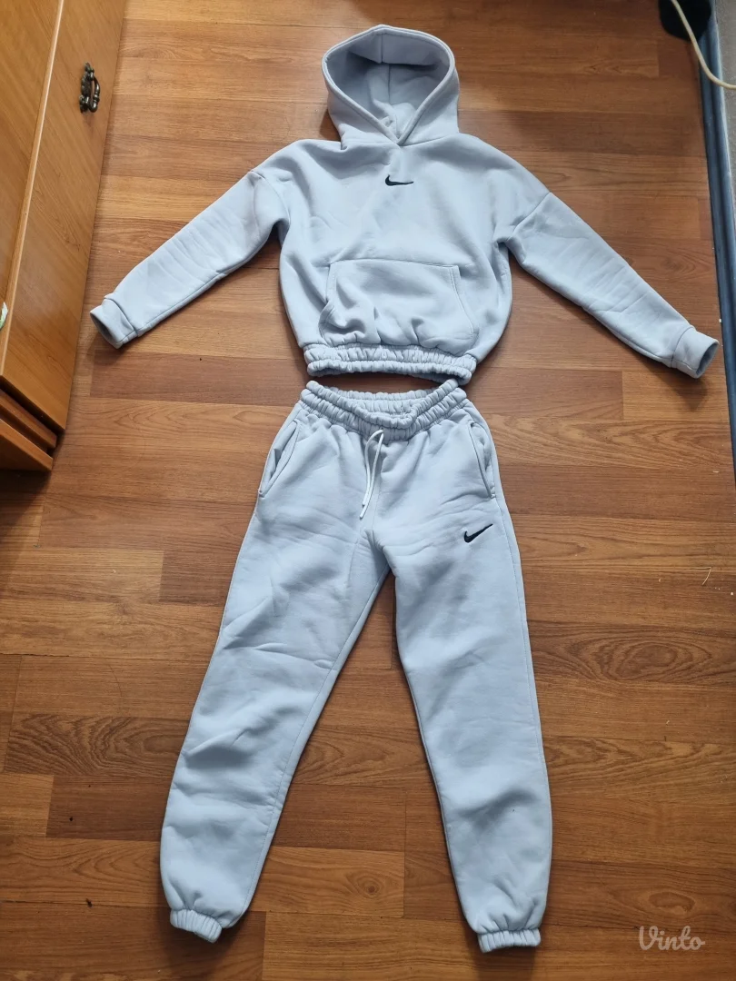 Zenska komplet trenerka Nike S