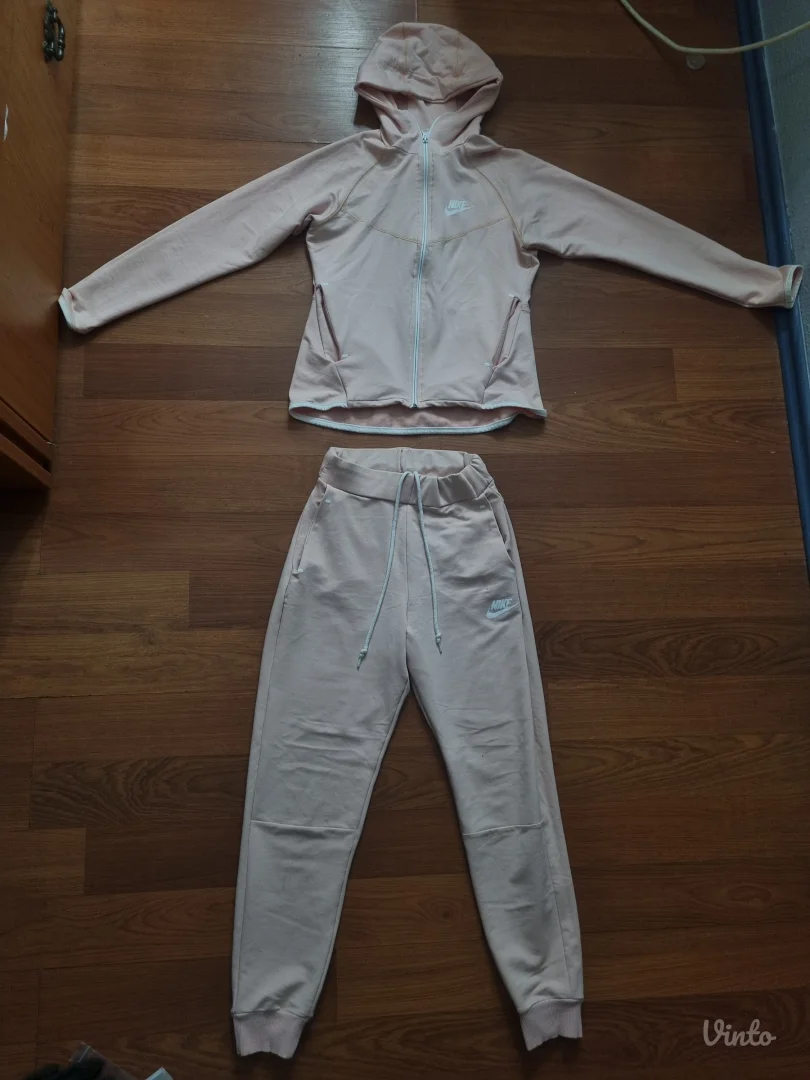 Nike komplet trenerka S