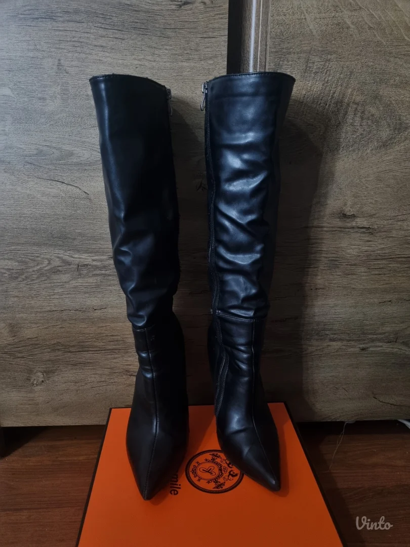 Cizme na stiklu br.39