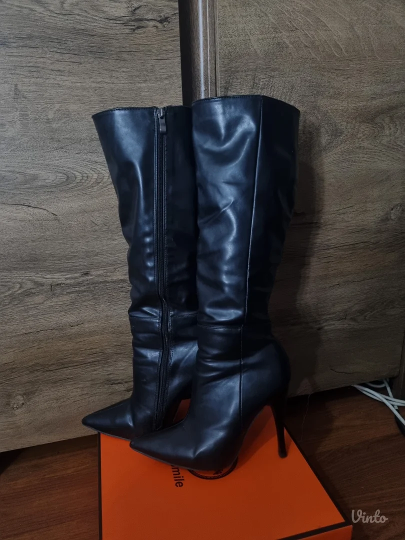 Cizme na stiklu br.39