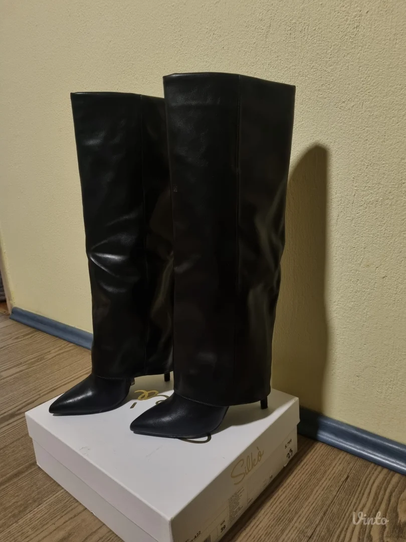 Viralne cizme na stiklu br.39