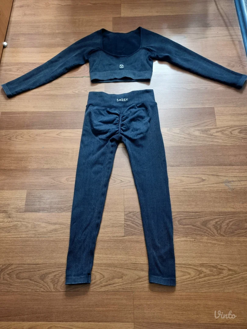 Komplet za trening Sassy M