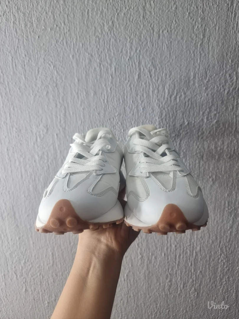 New Balance 327 zenske patike br.39