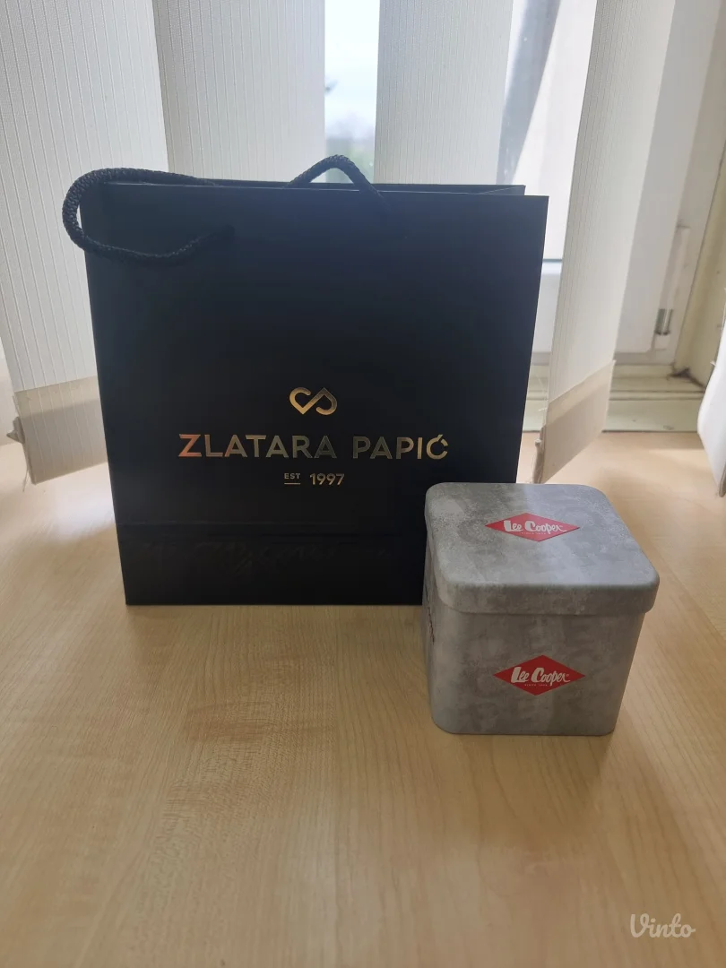 Lee Cooper zenski sat